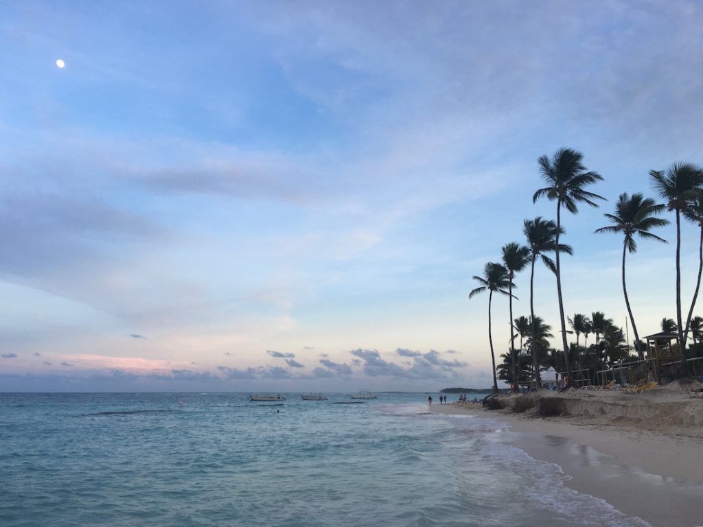 Mom’s Guide to Being Chic at an All-Inclusive