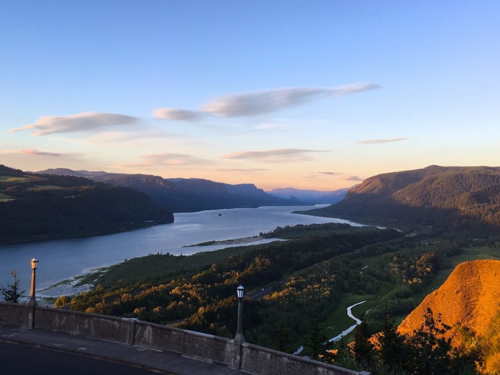 Discover the Columbia River Gorge with Kids. 