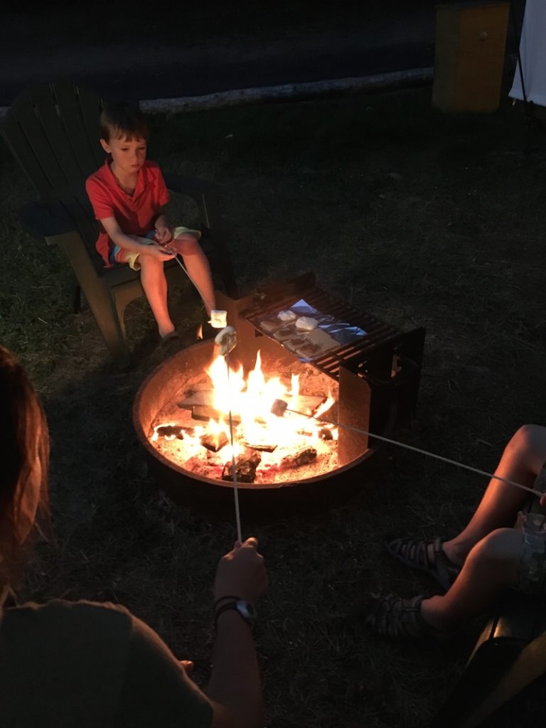 Enjoy a campfire at Lakedale Resort, the best place to camp with kids in Washington. 