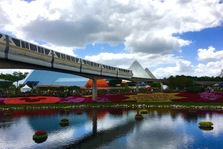 Epcot Monorail. How to get around Walt Disney World.