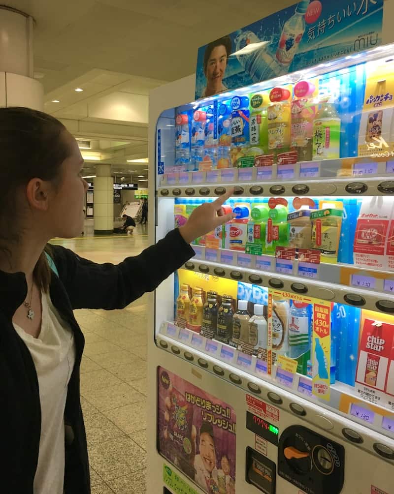 Japanese vending machine. Japanese snacks you must try.