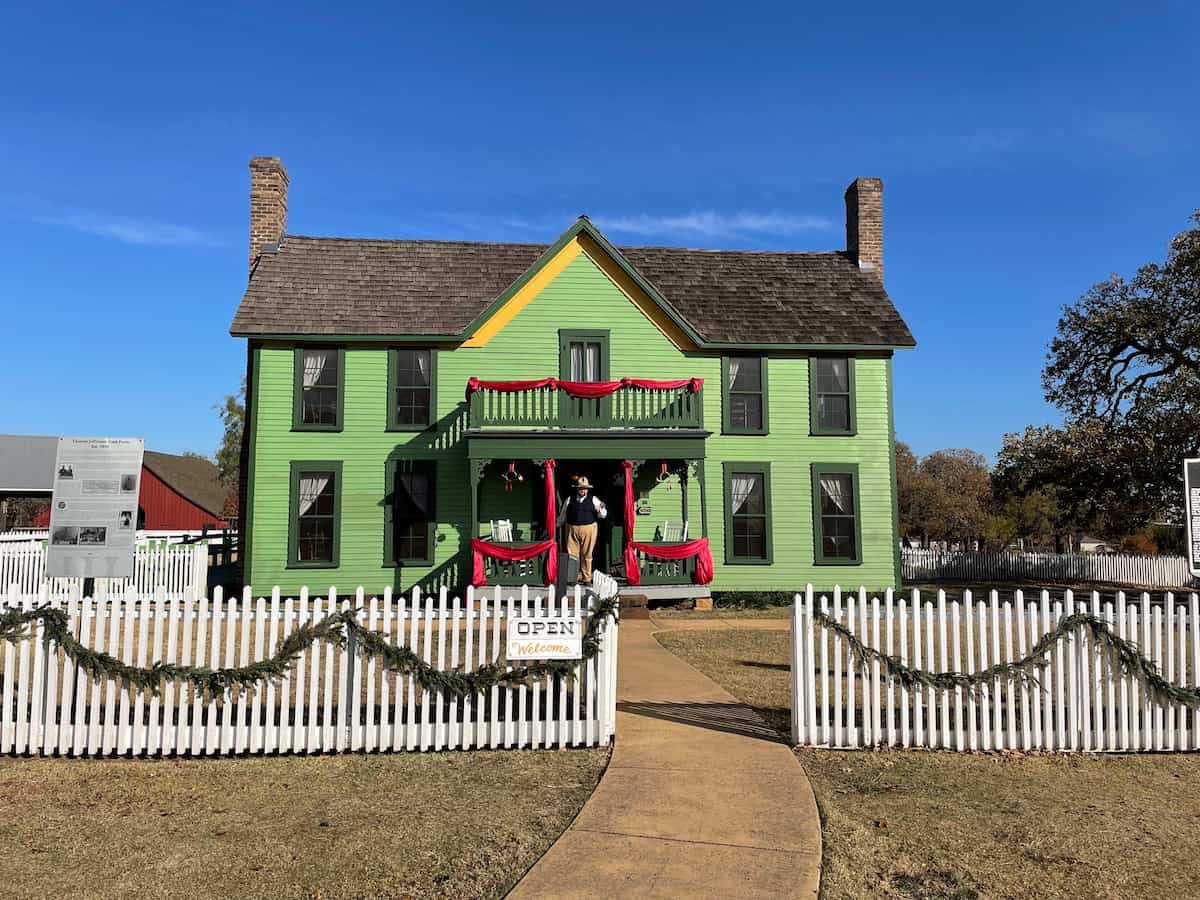 Best Christmas Towns in Texas