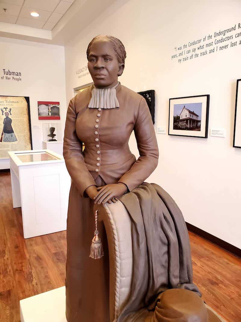 statue of Harriet Tubman