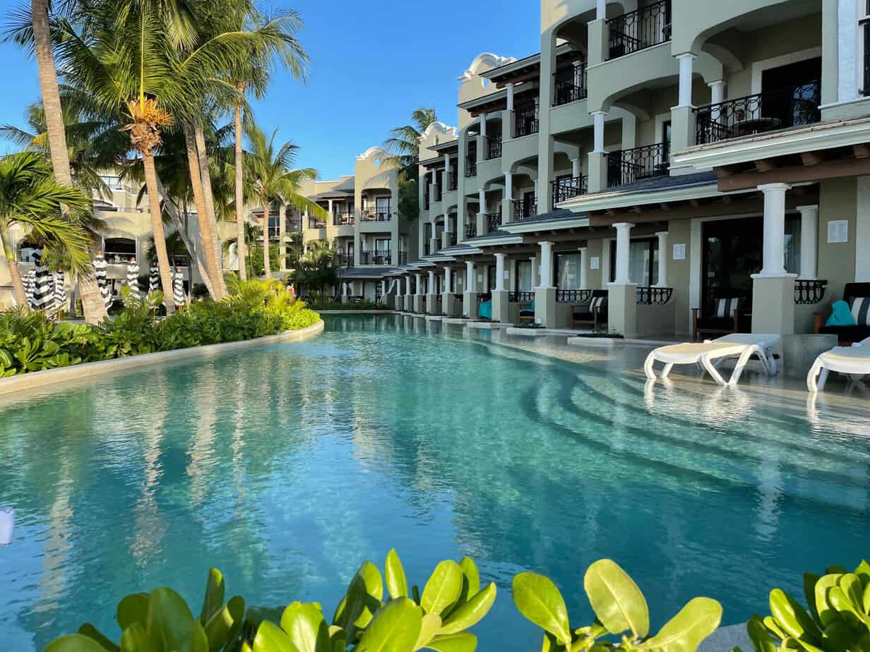 swim up room at the Hyatt Zilara Riviera Maya