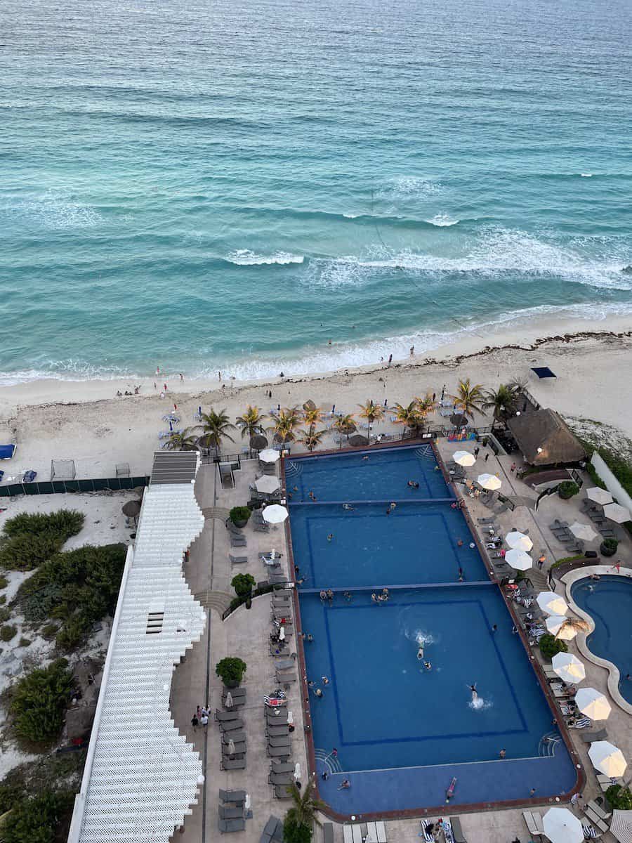 pool and beach in Cancun