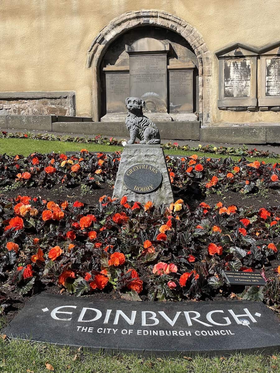 statue of Greyfriars Bobby,