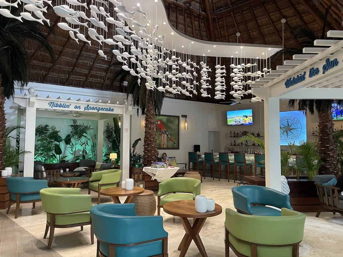 Compass Bar 