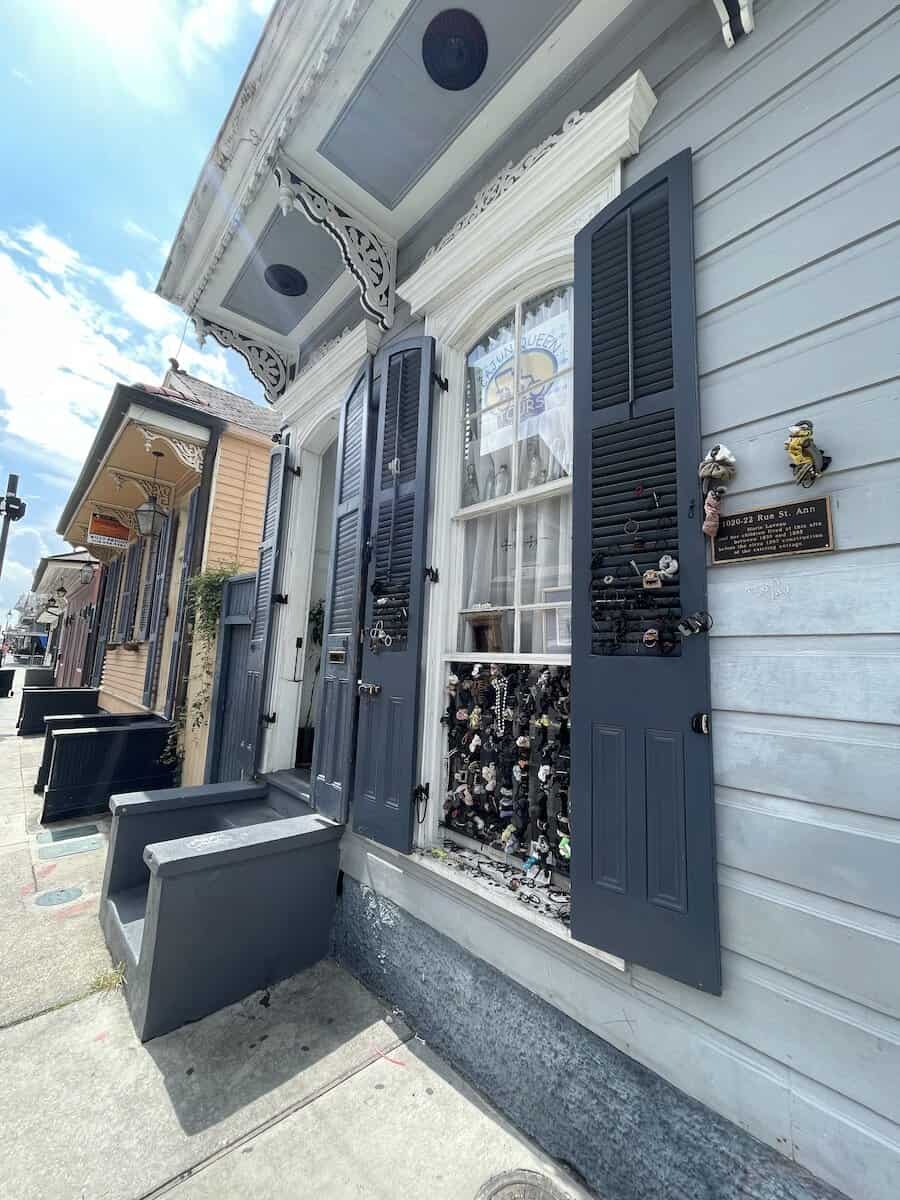 house on the site of Maire LaVeux's