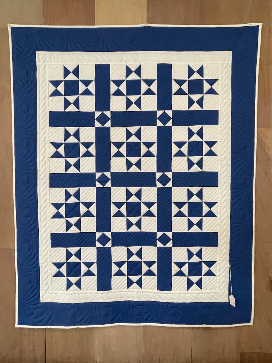  Amish-made quilt 