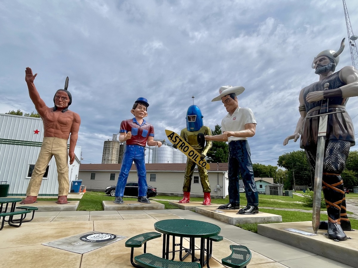 Roadside Giants Museum